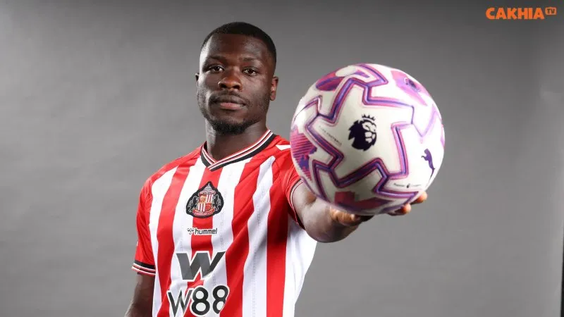 Bản hợp đồng tăng sức mạnh cho hàng công Sunderland